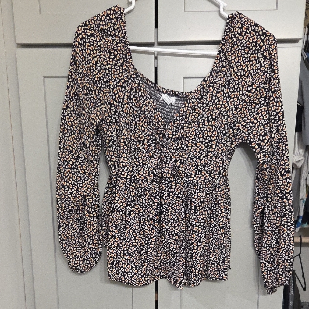 Japna Black and Cream Patterned Blouse